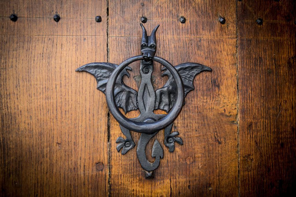 מלון Mons Dragon House מראה חיצוני תמונה